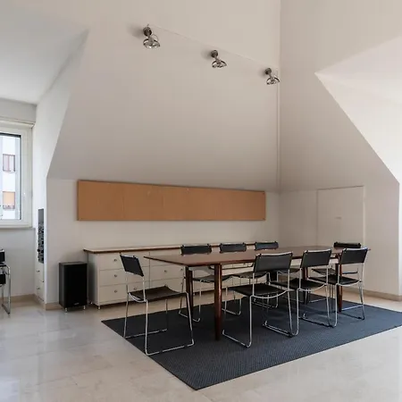 Spacious Liberty - Floor Milan